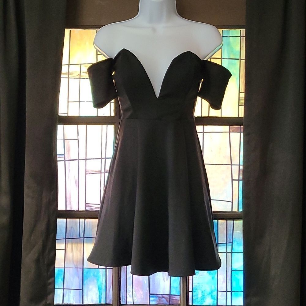 Black solemio Off the Shoulder Mini Dress Juniors Size S